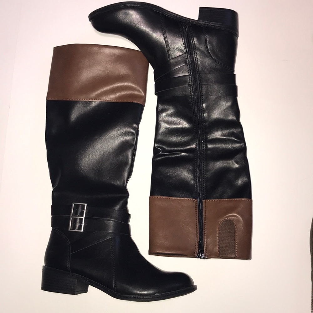 🌻$15🌻NWT Arizona two-tone memory foam boots.